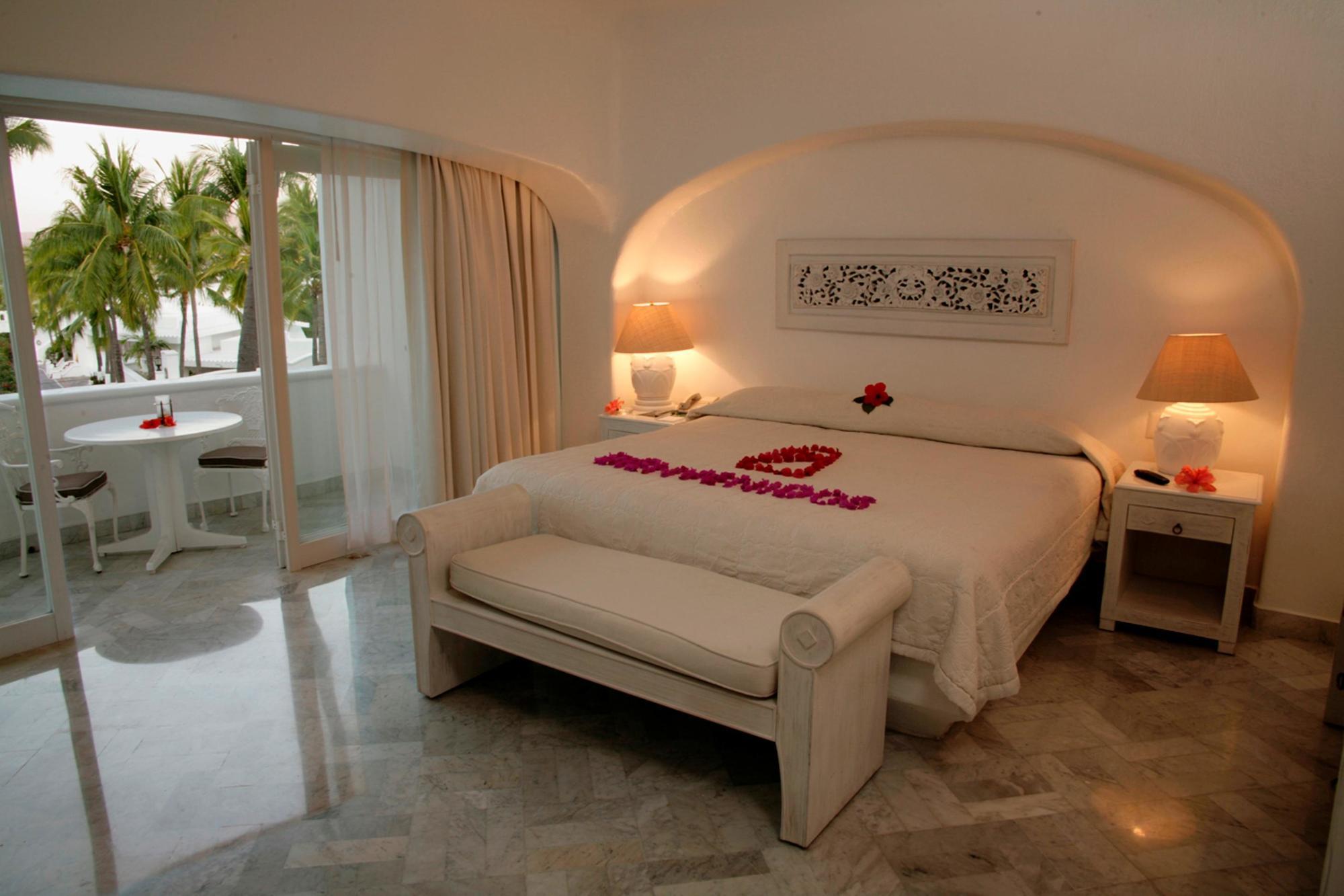 Las Hadas By Brisas مانزانيلو المظهر الخارجي الصورة A bedroom at the resort